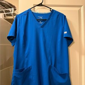Women’s scrub top